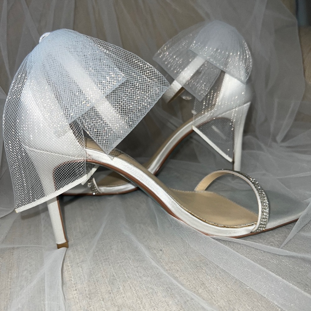 Bridal shoes Blue By Besty Johnson SB-Tori Ivory Size 8